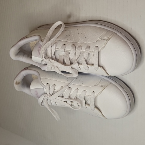 adidas Shoes - Adidas Women’s Tennis Shoes GW4847 in size 7